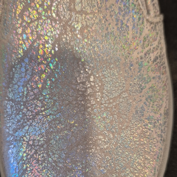 Vionic Avery Iridescent Silver Slip On Sneakers - Picture 4 of 9